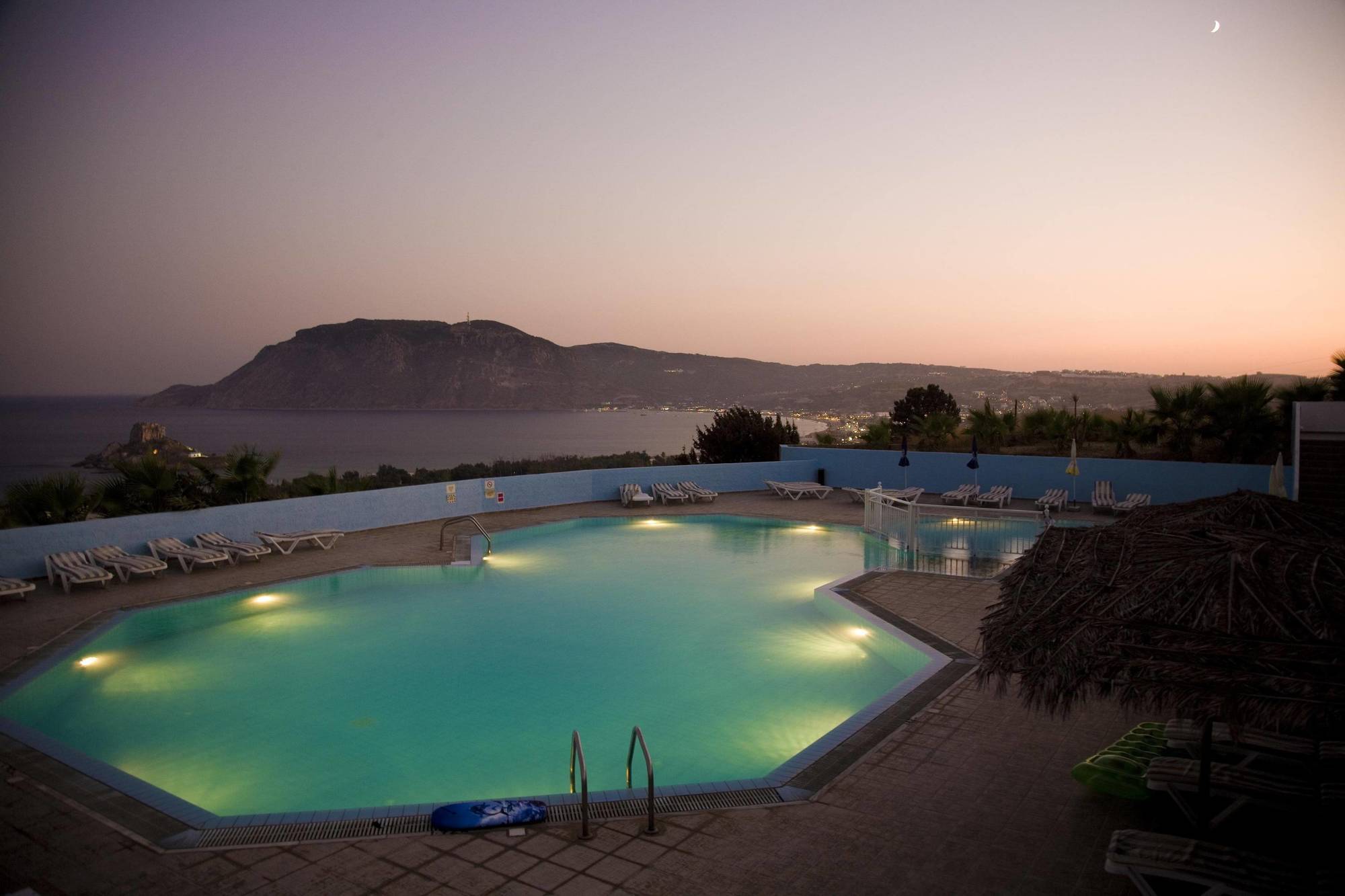 Hotel Pantheon, Kefalos Exterior photo